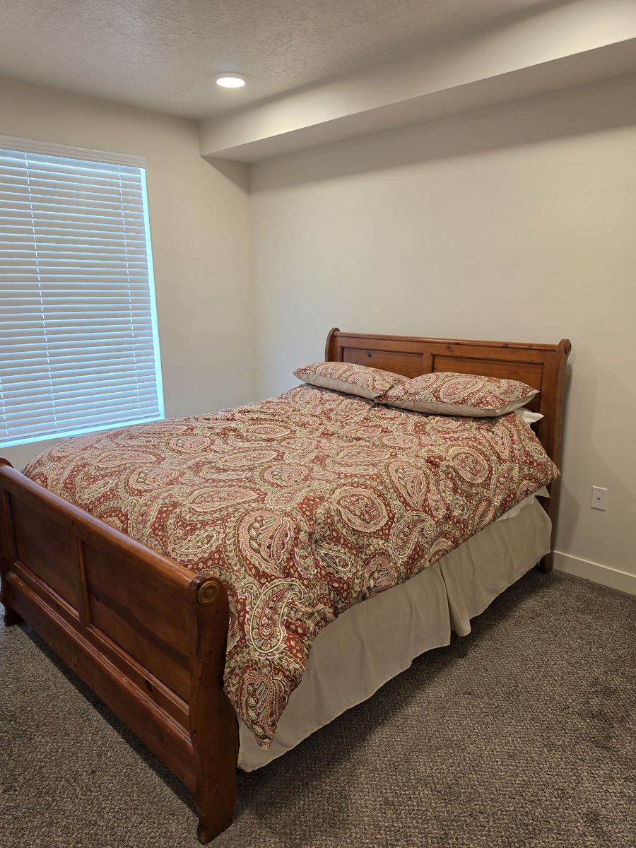 Queen Bed (Mattress, Box Spring, Nice Wood Bed Frame)