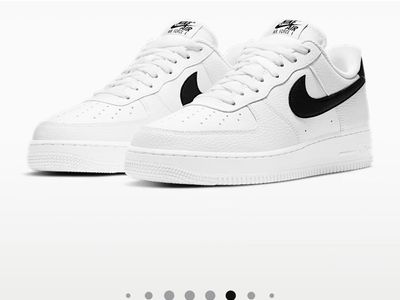 New Air Force 1 '07 White/Black Mens size 13