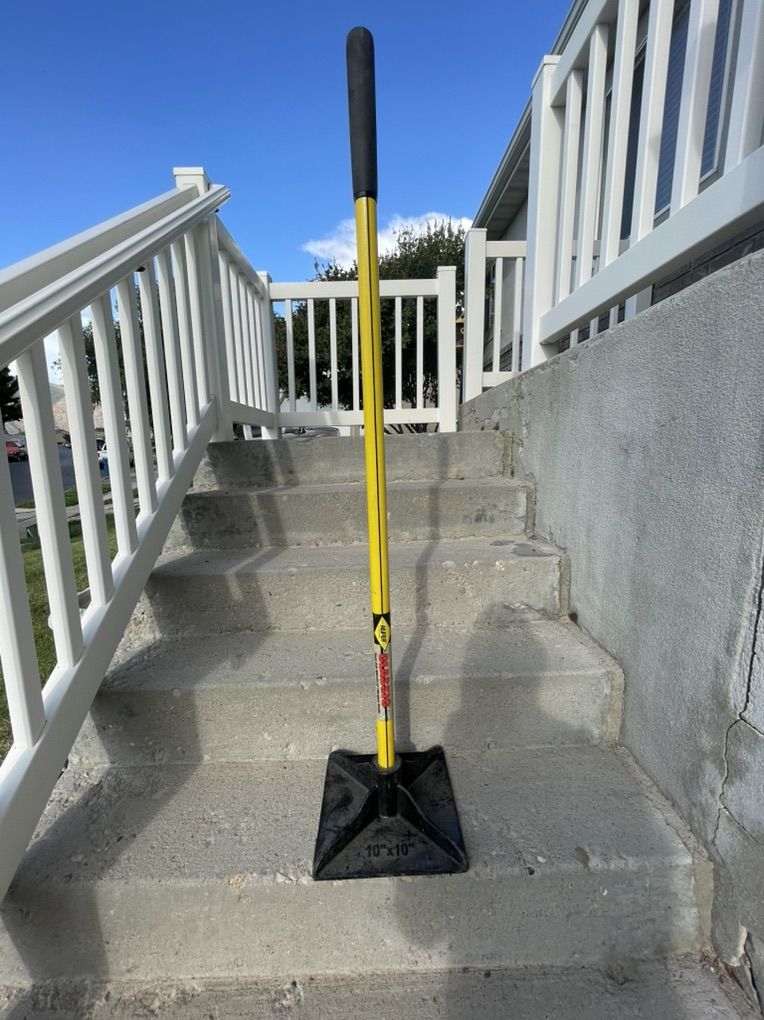 Lawn tamper toll