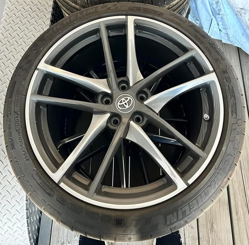 Toyota Supra Wheels & Tires