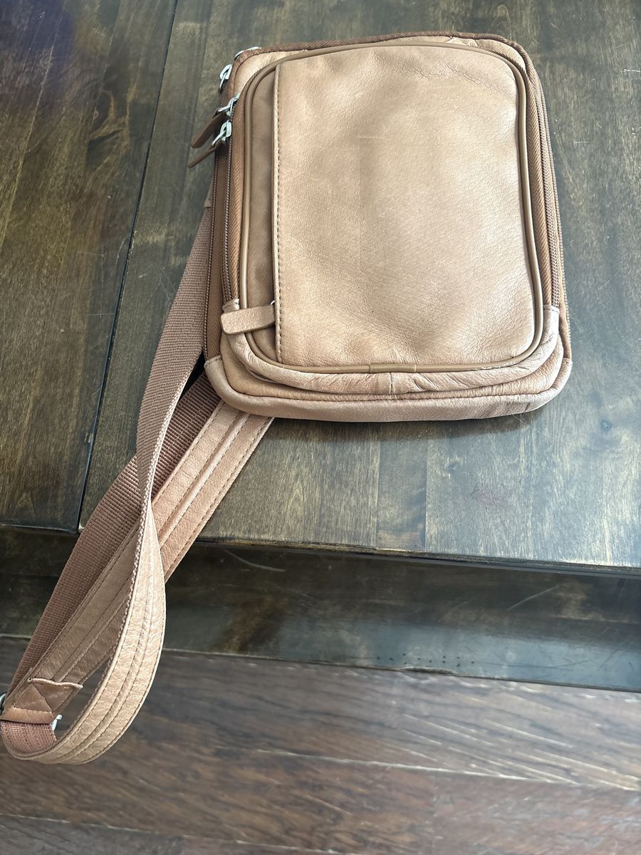 Gun Tote’n Mamas leather purse