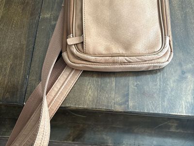 Gun Tote’n Mamas leather purse