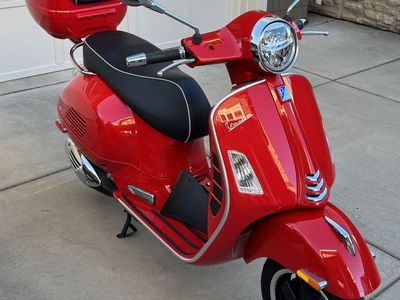 2020 Vespa GTS 300 hpe