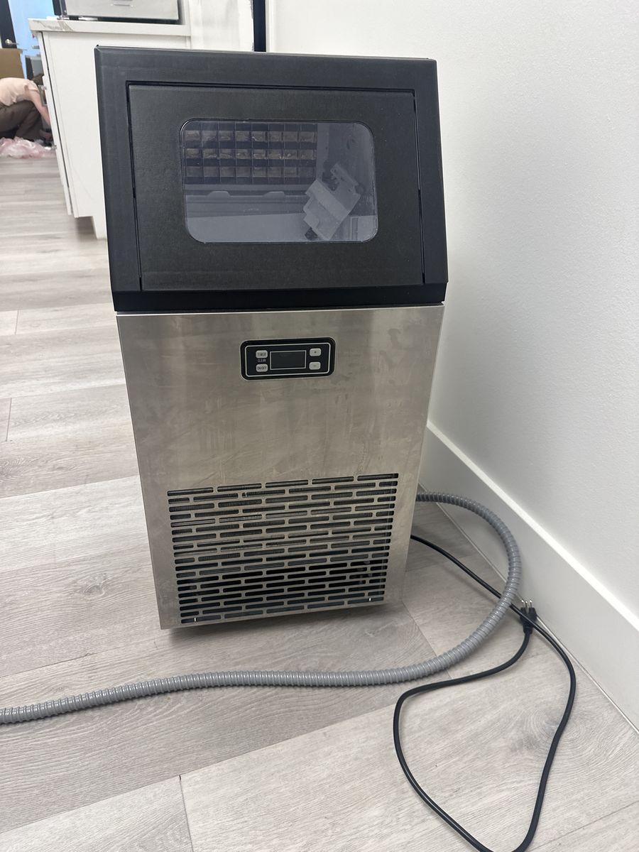 Free ice maker