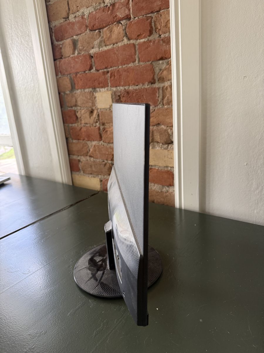 Main image 3