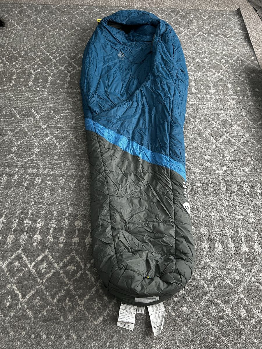 “Sierra Designs Night Cap 20° Long Sleeping Bag