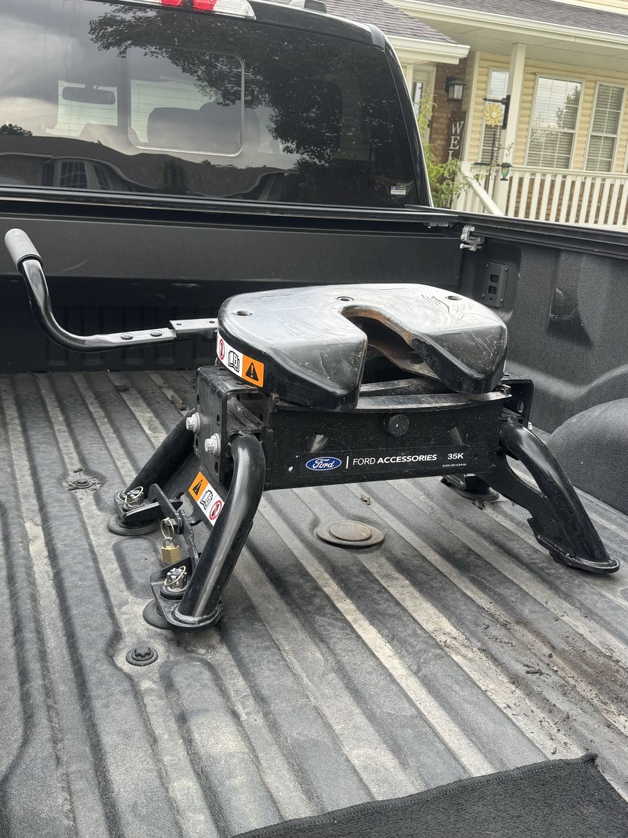 Ford 35000 lb Heavy Duty Fifthwheel hitch