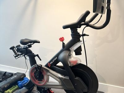 Peloton Bike Exercise Bike - Original Model, Excellent Condition, Large HD Touchscreen