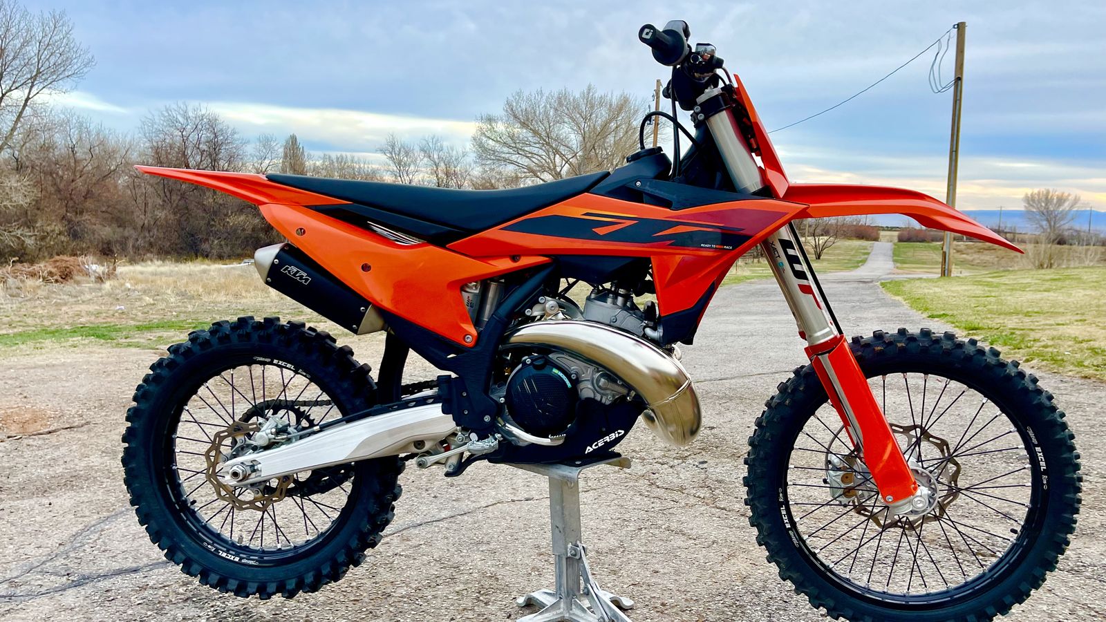 2025 KTM 300
