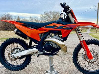 2025 KTM 300