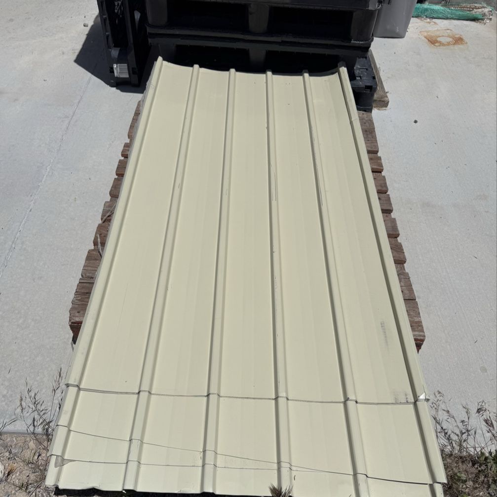 Metal building sheets (14) plus extra pieces