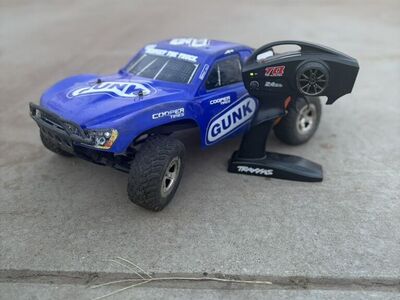 1/10 Traxxas Slash 2WD