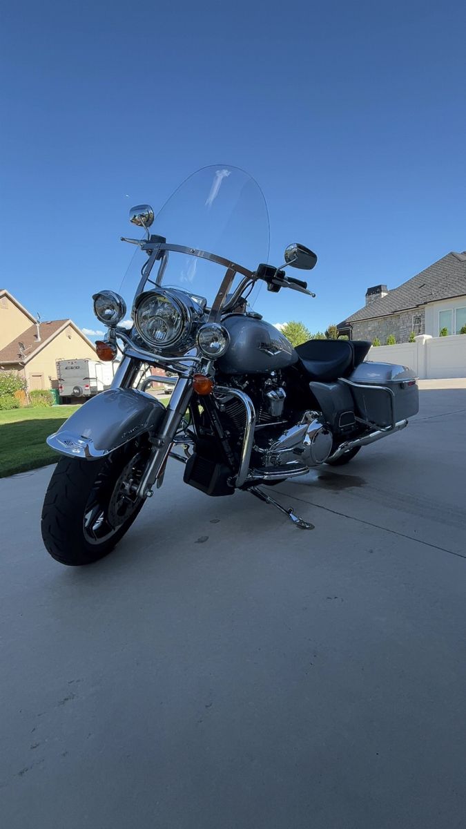 Harley-Davidson Road King Special - Silver - Immaculate Condition - Touring Motorcycle