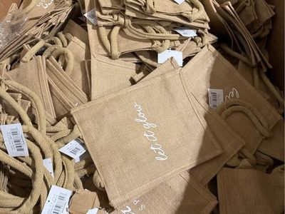 Spa Bags (over 1,000) - Great Quality Bulk Purchase