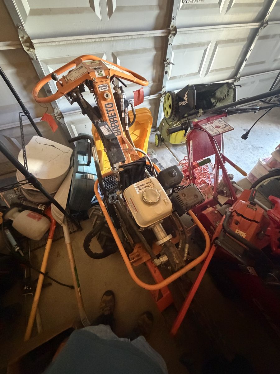 Main image 6