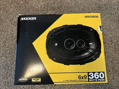 Kicker DSC6930 6x9 inch 3 way speakers