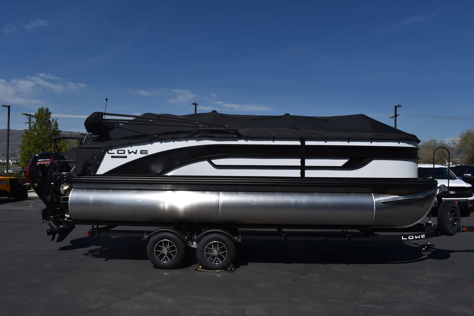 2026 Lowe SF 212 Pontoon Boat Fishing Boat With 115HP PRO XS Mercury Engine and Trailer