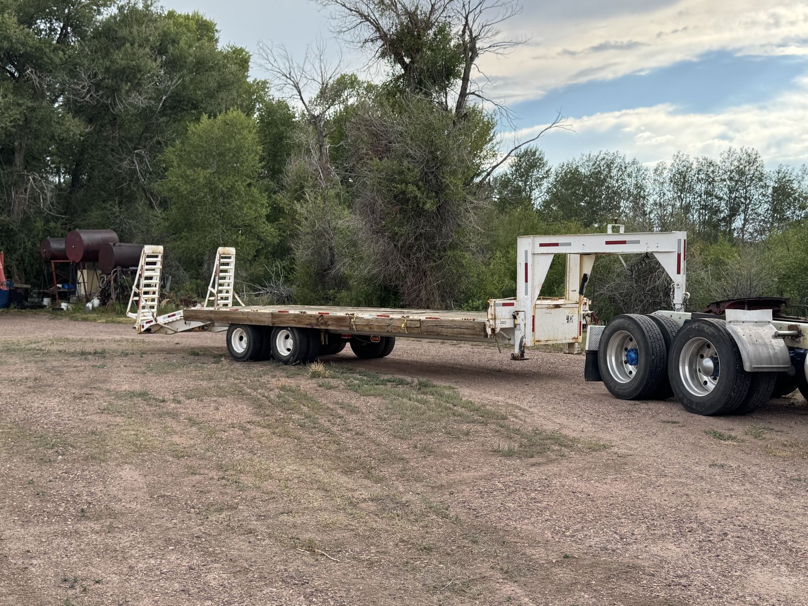 30ft tandem dual gooseneck