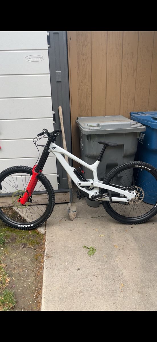 YT Tues Core 1 (Small)