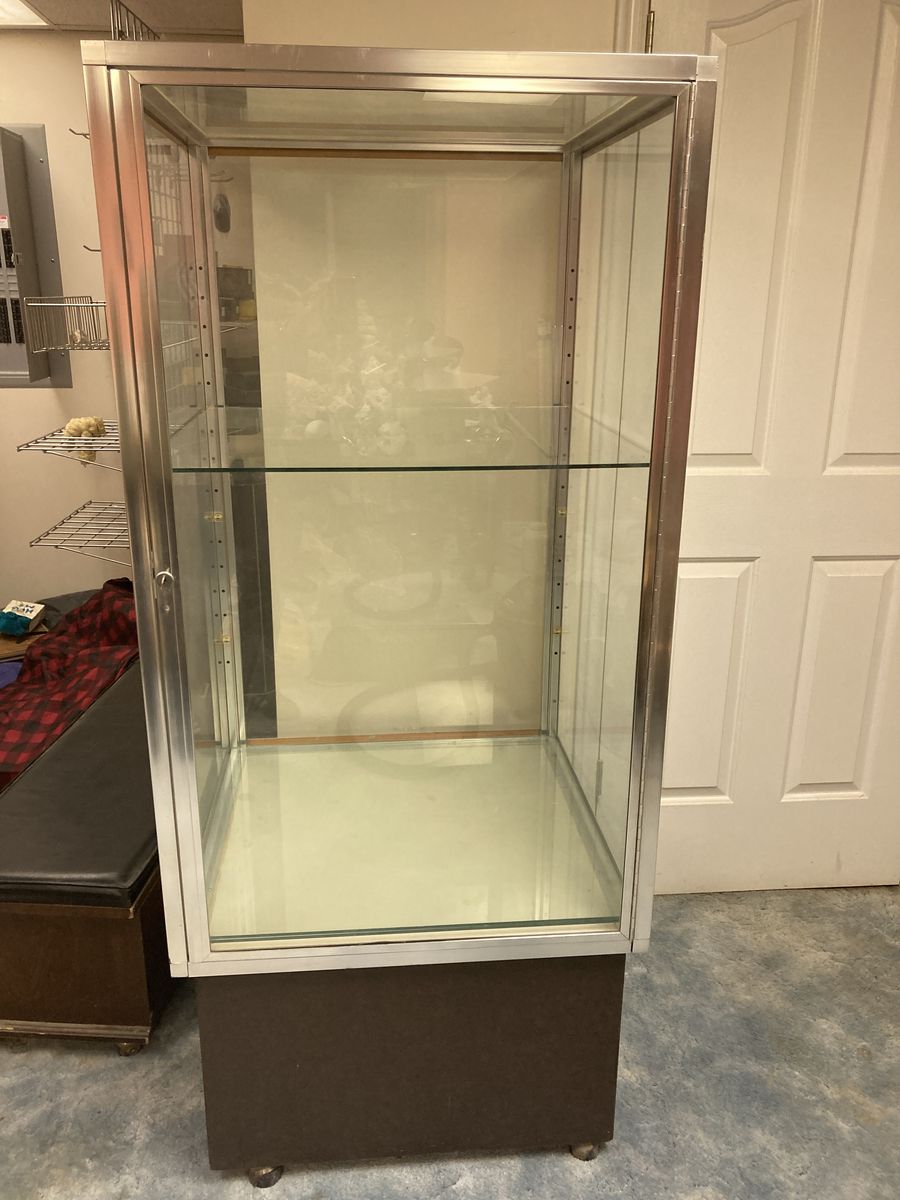 Main image 3