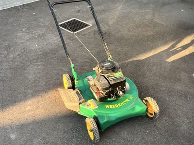 Weed Eater 20-Inch Push Lawn Mower with Briggs & Stratton Engine
