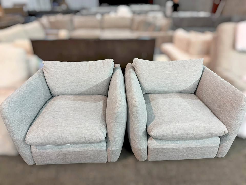 Modern Lounge Chair (Article)