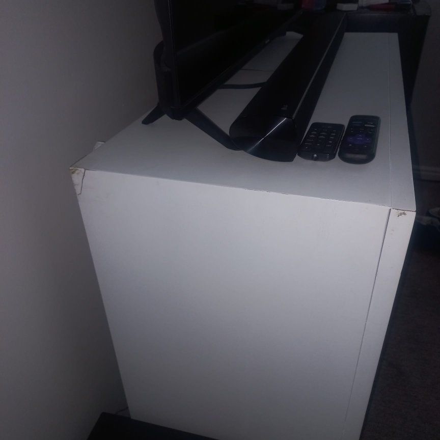 Main image 3