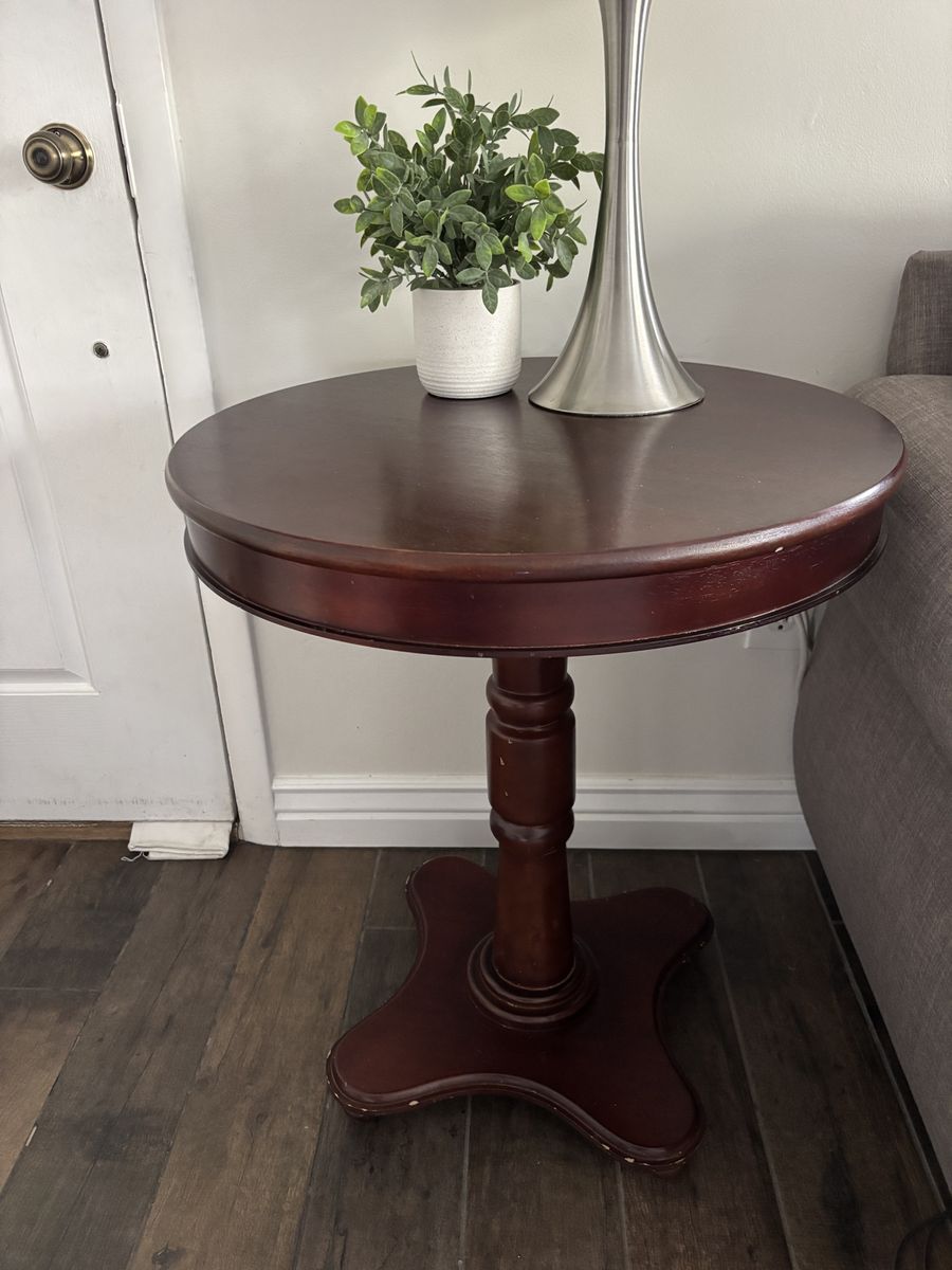 Cute lamp tables end tables round 2 available