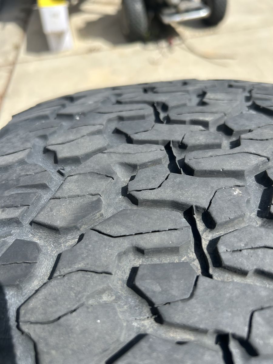 LT 285/65r18 BFG all Terrain (4 Of Them)