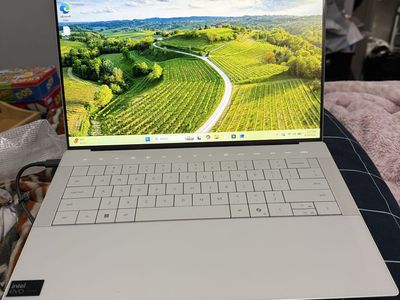 Dell XPS Laptop Silver Intel Evo