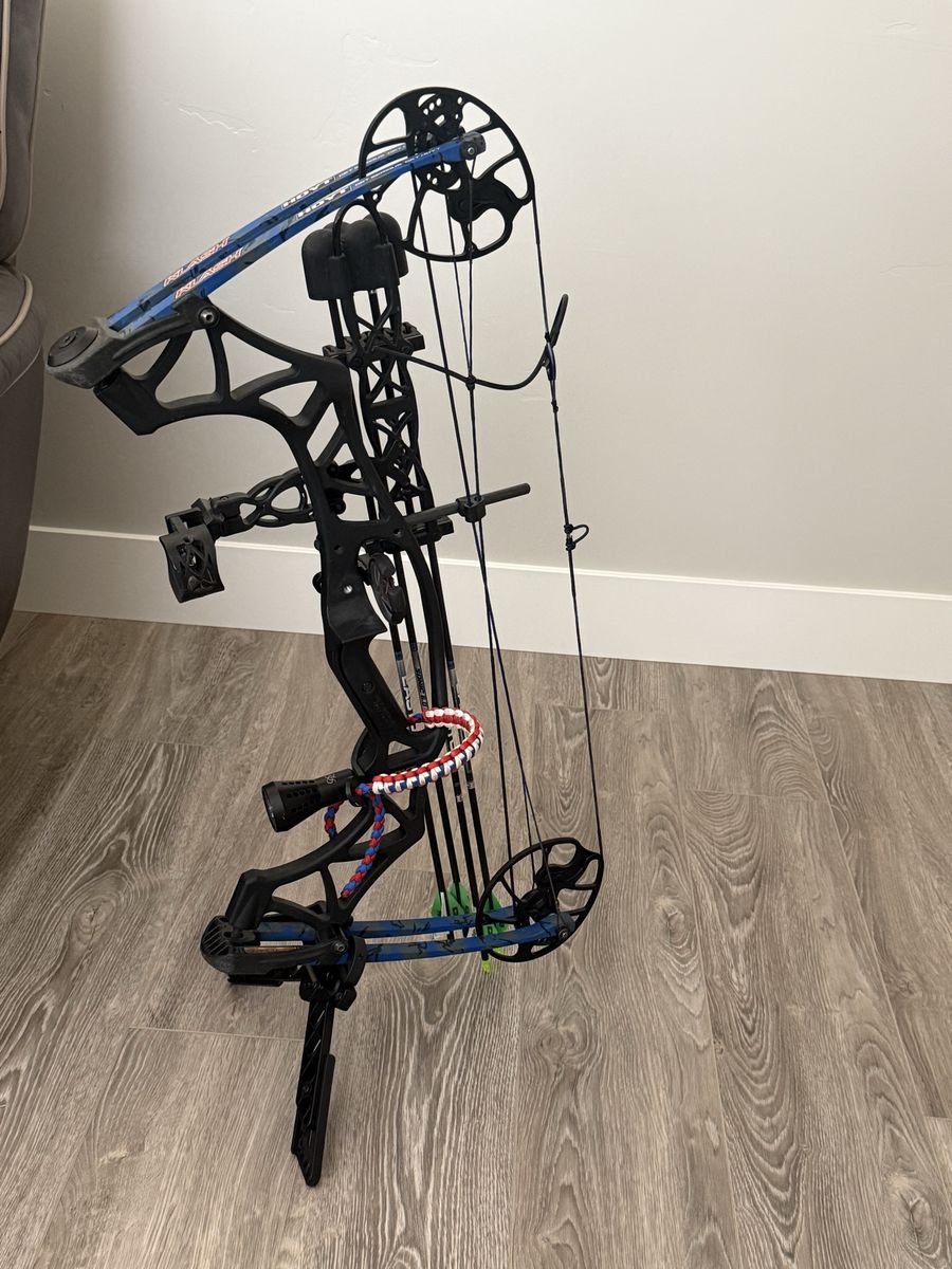 Hoyt Klash Youth Compound Bow pkg