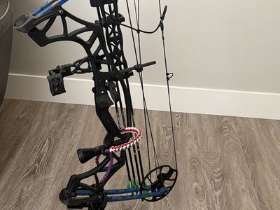 Hoyt Klash Youth Compound Bow pkg