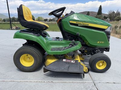 John Deere X370 • ONLY 185 Hours • Garage Kept
