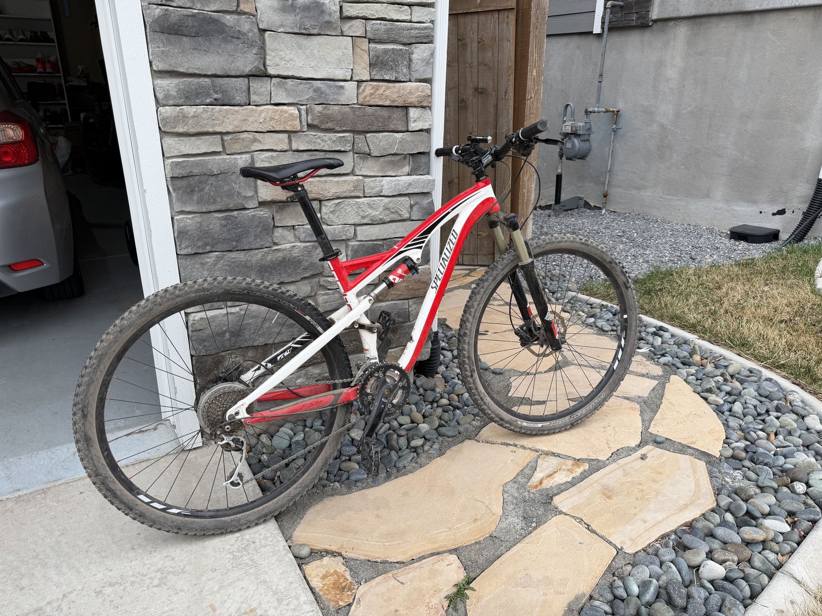 Specialized Stumpjumper Full Suspension Mountain Bike - Size M