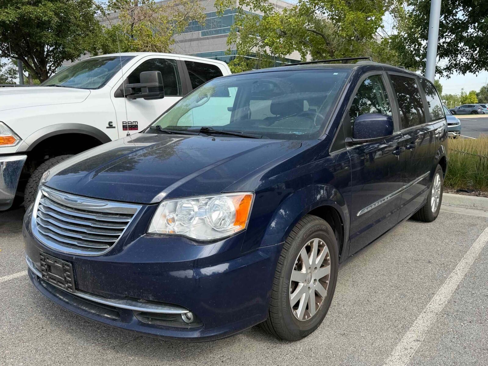 2015 Chrysler Town and Country Touring