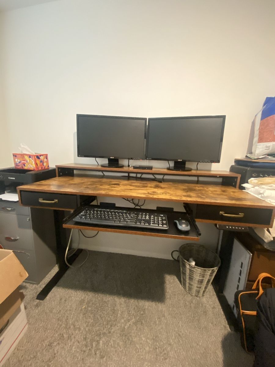 Adjustable Height/Standing Desk w/ drawers