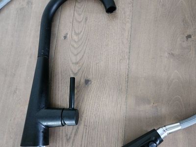 Moen bronze used Kitchen Faucet with Pull-Down Sprayer and Hot/Cold Water Hoses
