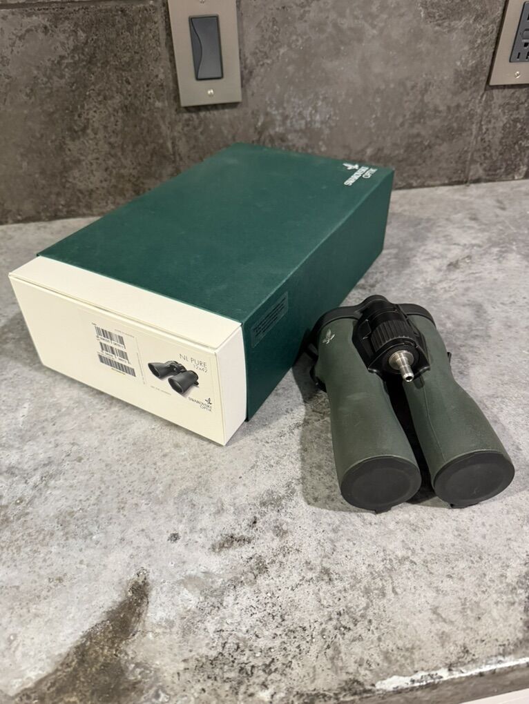 Swarovski NL Pure 12x42