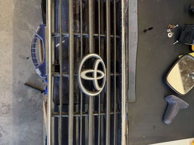 TOYOTA LAND CRUISER FZJ80 FRONT GRILL, 1995-1997. 80 SERIES CRUISER