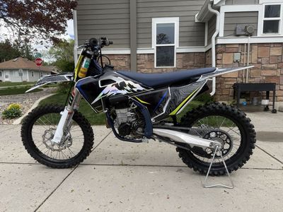 2025 Husqvarna FC 450 KTM GASGAS