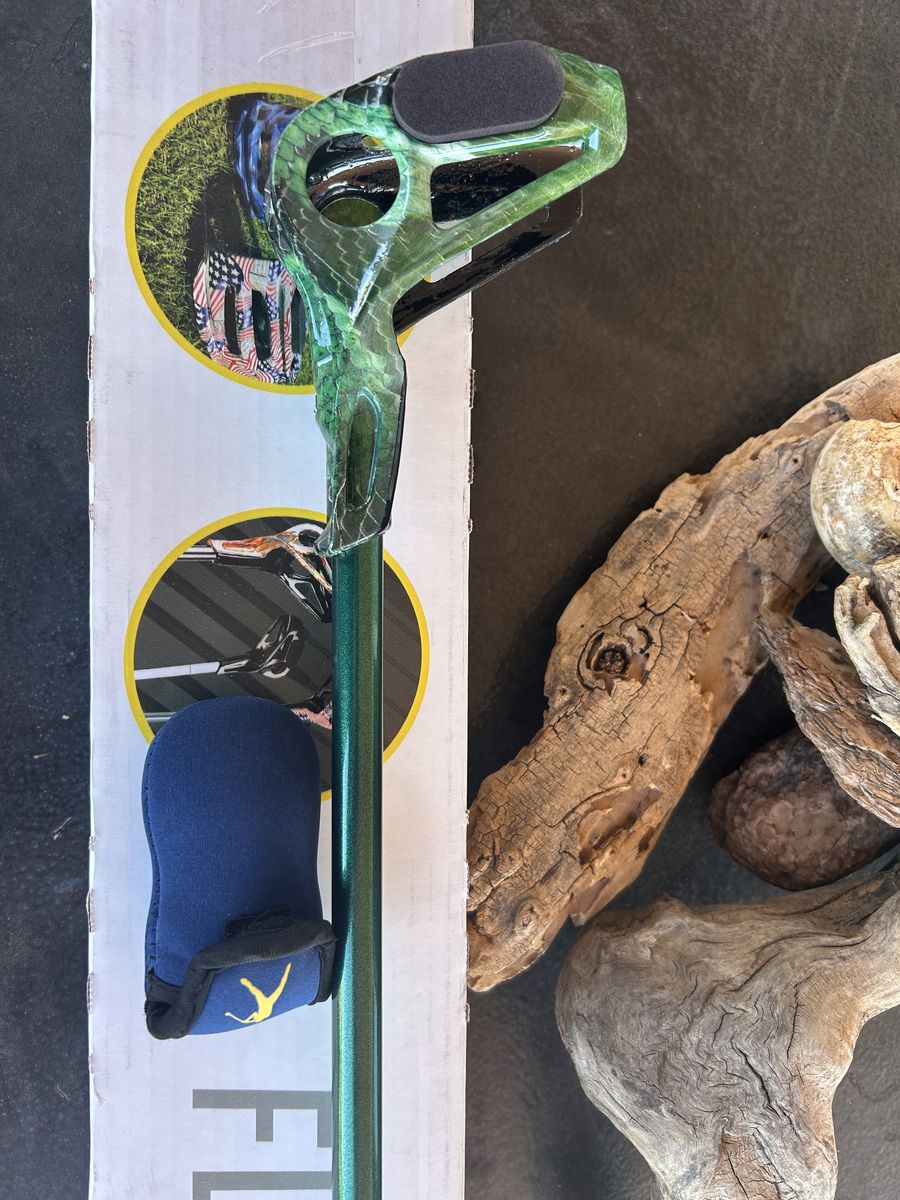 FLING GOLF-CARBON FIBER KENZO FLING STICK