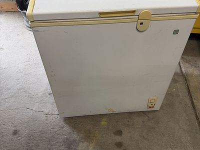 GE Chest Freezer White Used