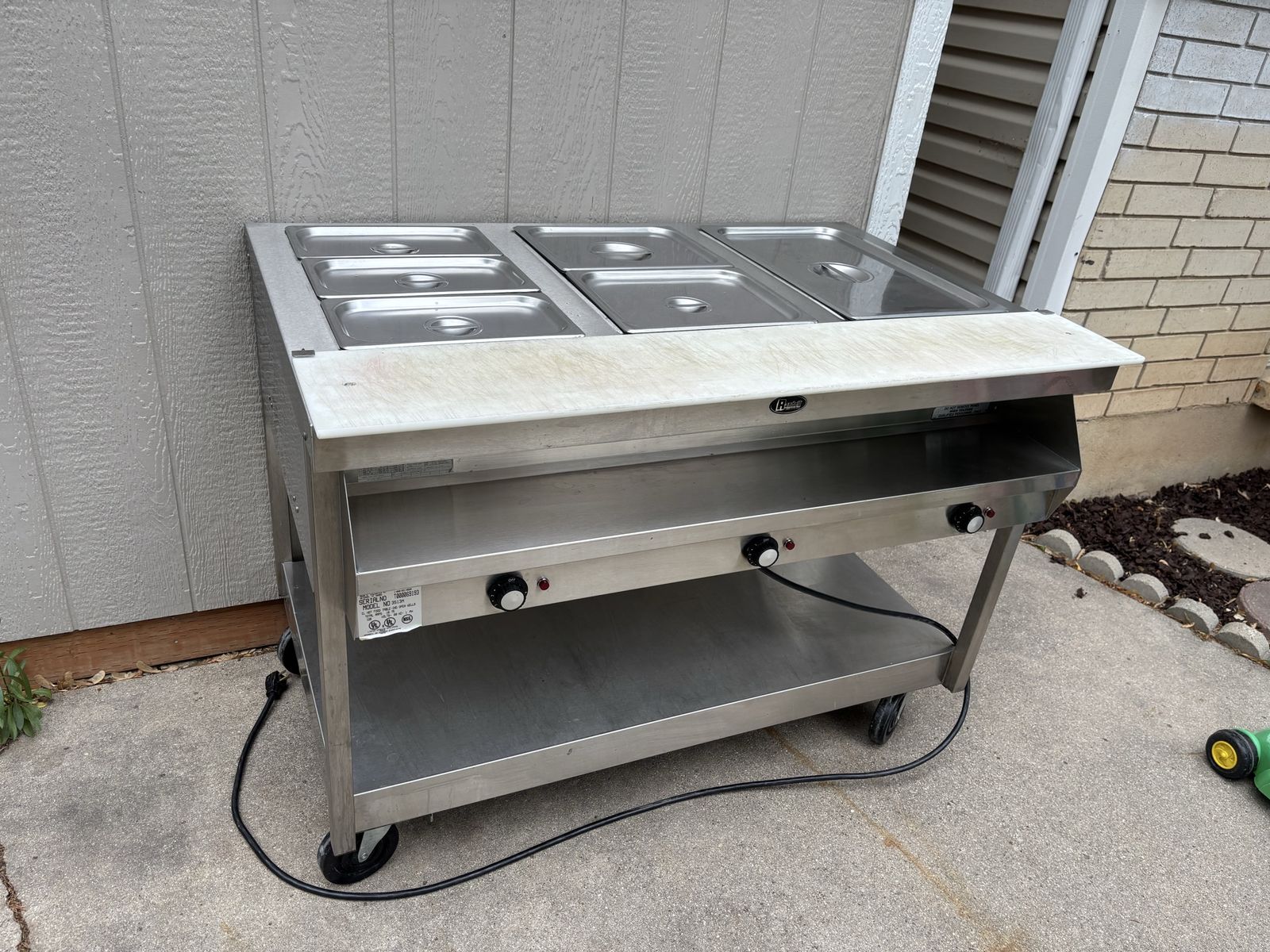 Randell comercial 48" Food warmer with Cutting Board, 120 volts