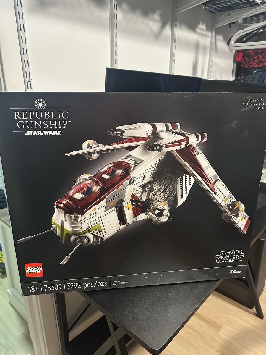 LEGO Star Wars Republic Gunship UCS (75309) - New Sealed 3292 Pieces Ultimate Collector Series