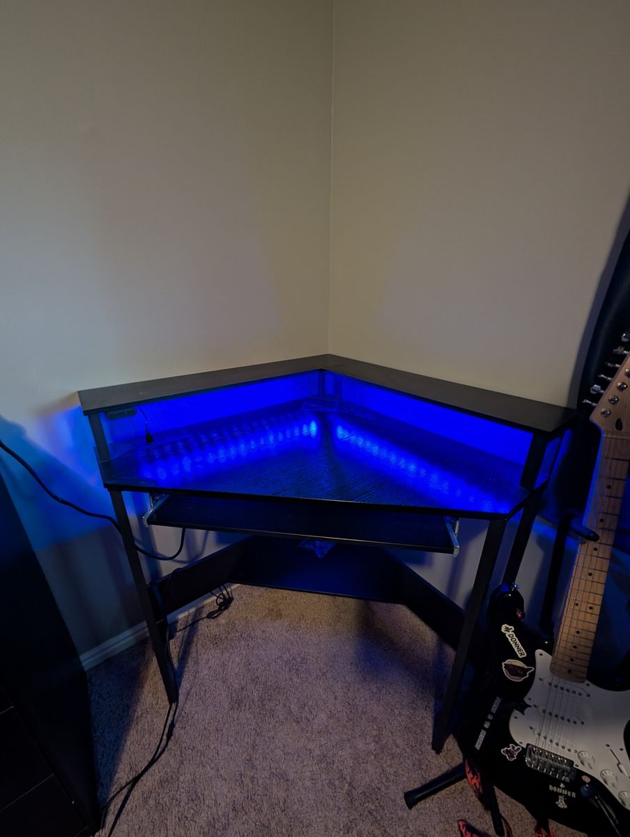 Black corner desk
