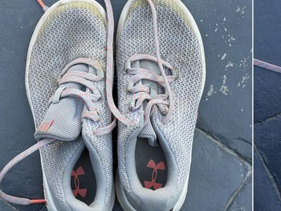 Size 3 Under Armour Shoes