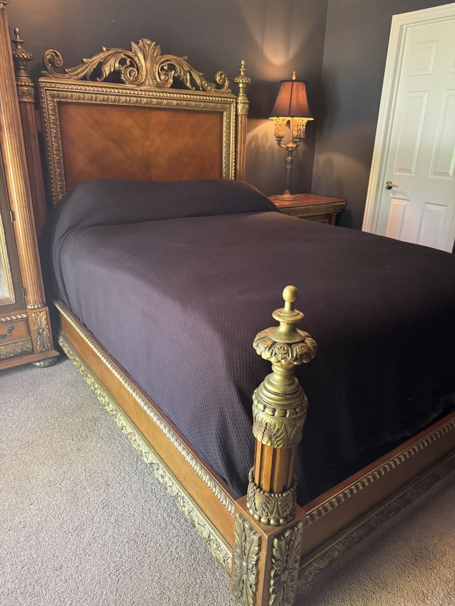 Queen Size Bedroom set