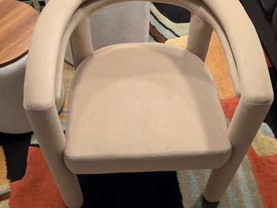 Modern Designer-Inspired Accent Chair – Brand New – Cream Upholstered