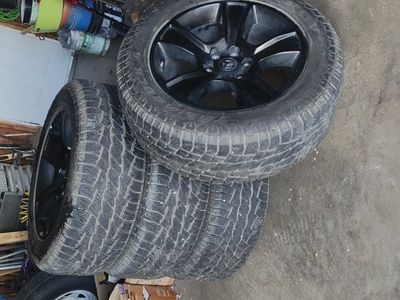 Dodge stock tires & wheels