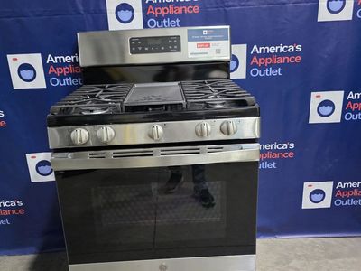 GE Free-Standing Gas Range with Integrated Griddle (Stainless Steel), 5.0 Cu. Ft., 30-Inch